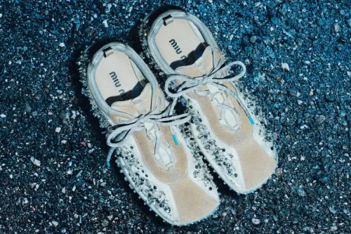 Miu Miu Bubble Shoe 重返市场,增添珠饰光芒