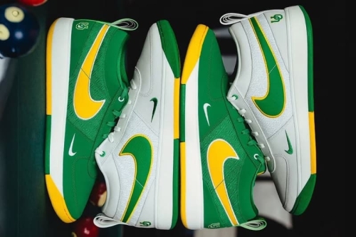 Devin Booker 曝光 Nike Book 1 最新 PE 配色「Oregon Ducks」鞋款