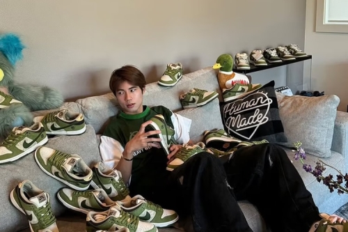 堀米雄斗亲着 Nike SB 最新联名鞋款 SB Dunk Low「Matcha」