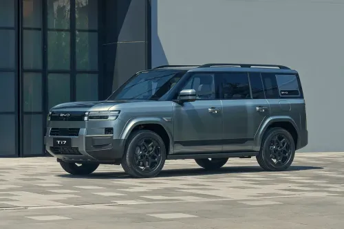 BYD Ti7 登陆英国!600bhp 马力+79 英里纯电续航,震撼豪华七座 SUV 市场