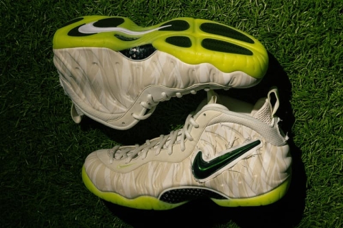 University of Oregon 公开 Nike Air Foamposite Pro「Mummy Duck」PE 鞋款