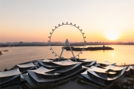 由 BIG 设计、坐落金鸡湖畔的「苏州当代艺术博物馆」预计于 2026 年开幕