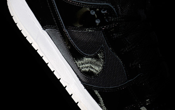 Nike SB Dunk Low "Space Jam" 更多图片露出