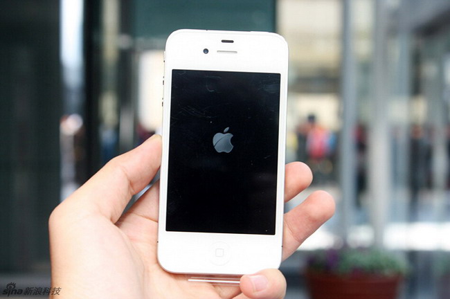 白色版iPhone 4今日上市 行货开箱高清图集