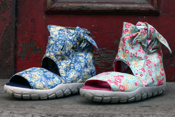 Liberty × Nike Sportswear Wmns Chukka Moc Hi Sandals