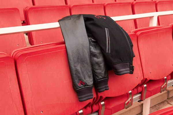 Nike Sportswear Arsenal 125周年纪念 "Forever Forward" Destroyer Jacket亮相 . ...