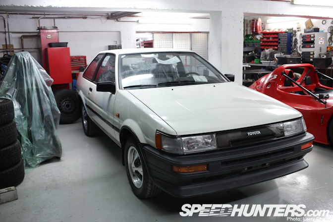 25年只开了48公里的AE86(Toyota Corolla)