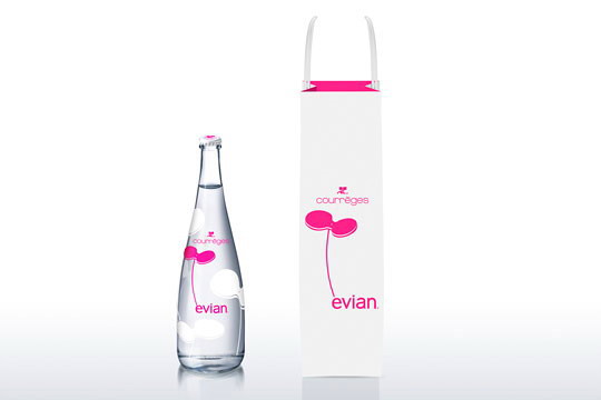 evian 设计师联名水瓶发表 by Courrèges