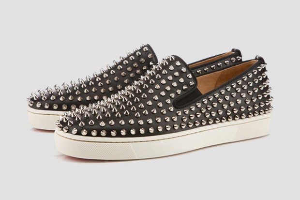 Christian Louboutin Roller-Boat Spikes 帆船铆钉鞋款