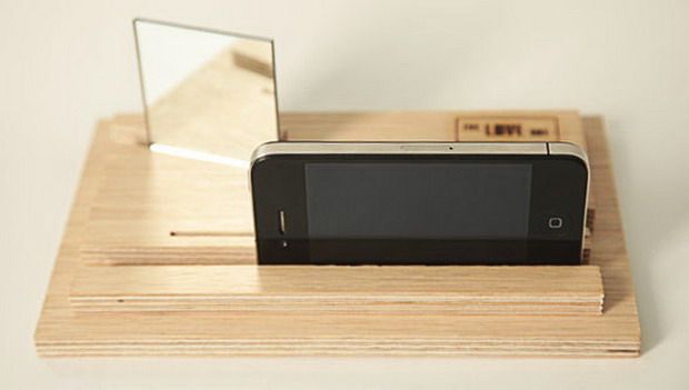 Honest&Smile为iPhone 4/4S带来爱的盒子 能让手机前后拍摄