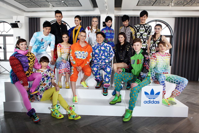 adidas Originals 巨星设计师 Jeremy Scott 莅临上海，点燃黄浦江巨猩派对！