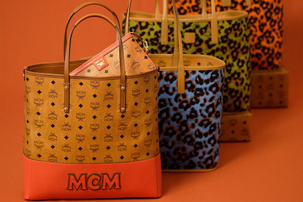 德国品牌MCM 2012春夏 Shopper Project 系列托特包