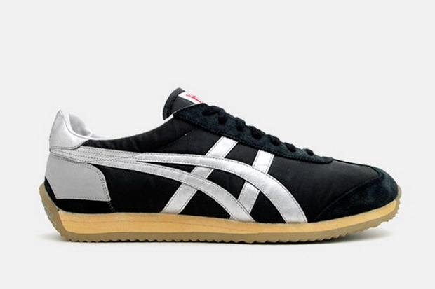 atmos × Onitsuka Tiger 强烈联名复古鞋款 California 78 OG Vintage