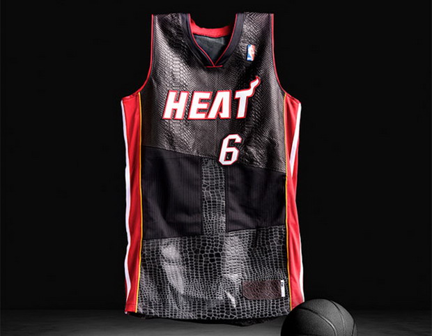 詹姆斯奢华蛇纹球衣！DRx Romanelli's Snakeskin LeBron James Jersey for UNKNWN