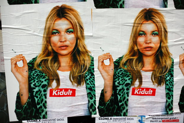 Kidult最新恶搞！Supreme × Kate Moss 巴黎街头海报