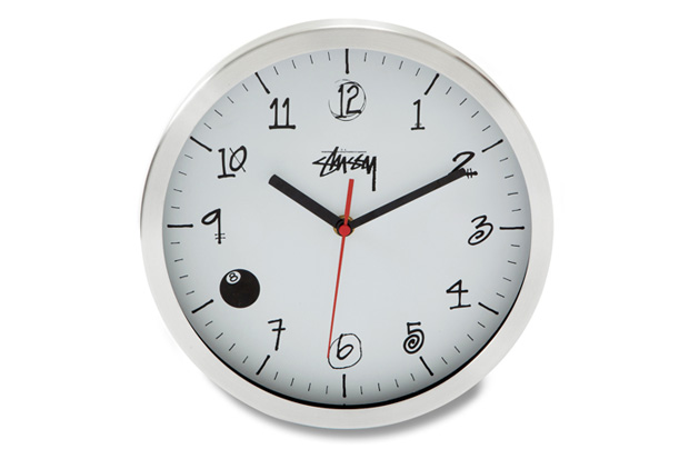 极具品牌特色！Stussy 2012 时钟
