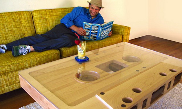 海外设计师Jeff Skierka 打造之录音带木头桌