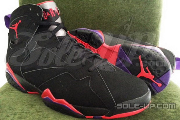 Air Jordan 12 Raptors 即将经典再现