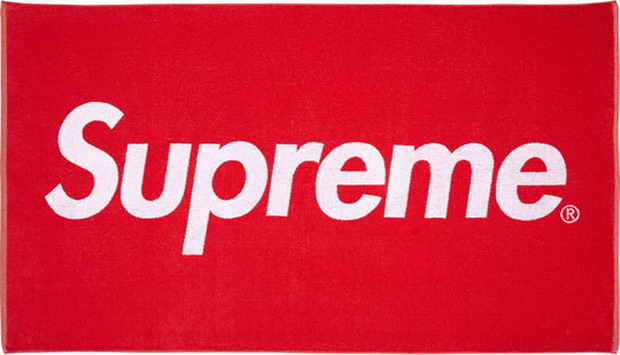 极具品牌辨识度 Supreme 海滩毛巾