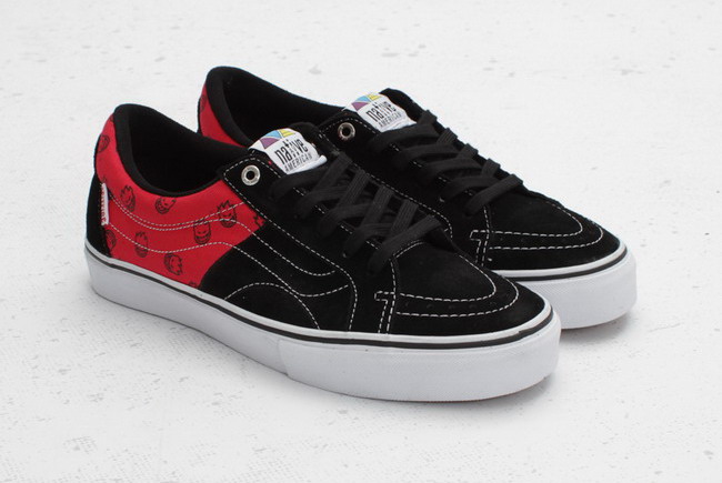 Spitfire × Vans AV Native American Low 联名鞋款