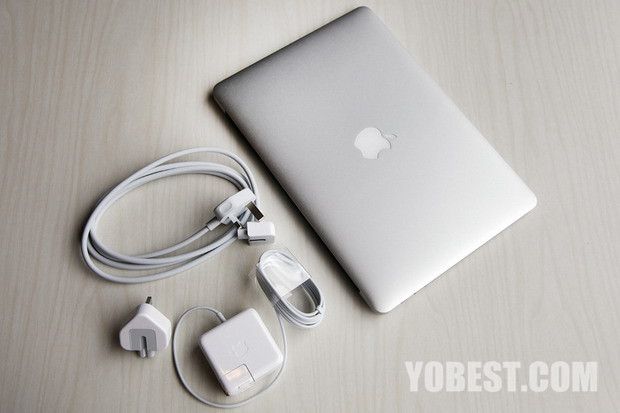 苹果2012新款MacBook Air开箱 配备双USB3.0接口