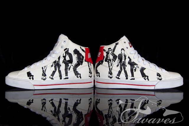 向迈克尔·杰克逊致敬！NIKE × MICHAEL JACKSON 特别订制鞋款