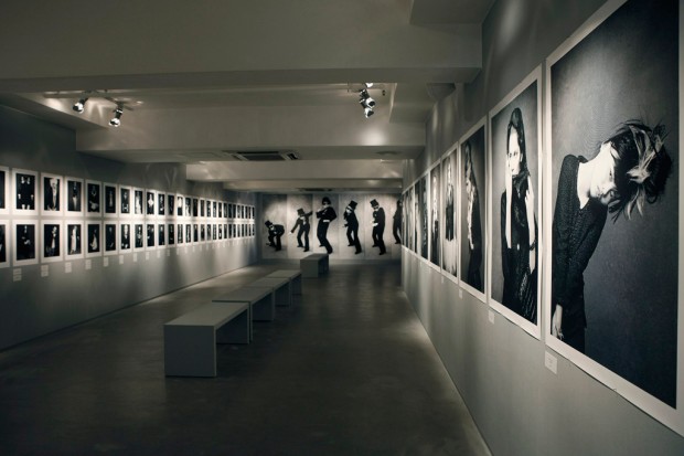 Chanel 《The Little Black Jacket》香港展览回顾