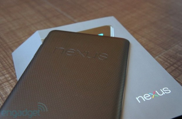 华硕解释为何没有在 Nexus 7 上加入后置镜头