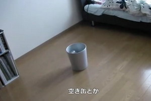 日本技术宅打造智能垃圾桶 能自动接垃圾
