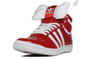 adidas Originals 超俏皮高帮篮球女鞋 可爱亮相