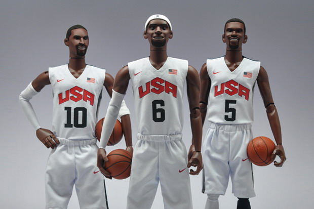 艺术家 Coolrain 与 Nike NSW 合力打造 Kobe Bryant, LeBron James and Kevin Durant “Dream Team” 梦之队人物玩偶
