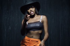 Azealia Banks – 最新单曲《Van Vogue》音乐 MV