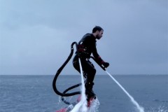 NOWNESS: Icarus Rises 水力发动引擎示范视频