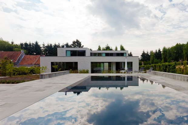 Areal Architecten 设计 Courtyard House VW 独特庭园景观设计住宅