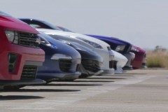 Motor Trend: 第二波全世界最强性能车款的 400 公尺的直线加速比赛视频短片！