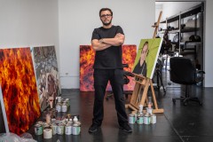 The Hundreds 谈论关于 SSUR 的创办人 Ruslan Karablin 视频短片