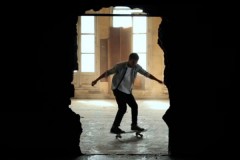 Killian Martin 展现高超 Freestyle 的滑板技巧 「STATIONPARK」视频短片