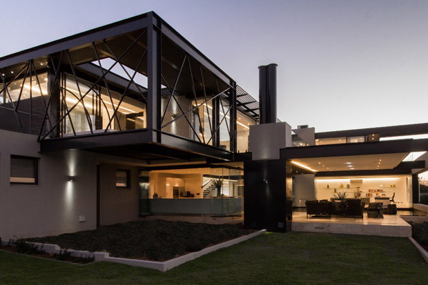 南非设计公司 Nico Van Der Meulen 推出 House Ber 建筑