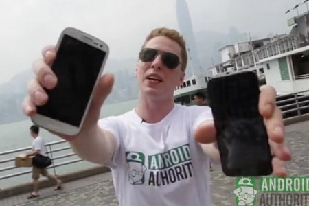 苹果iPhone5与三星Galaxy S3跌落测试