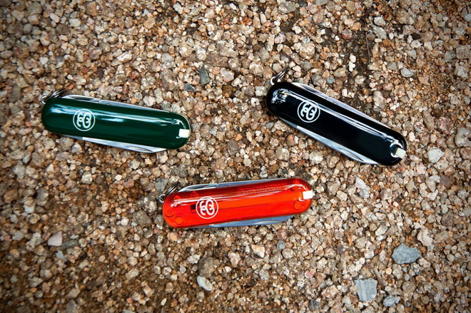 Stussy × Victorinox Swiss Army SS Knife 瑞士军刀