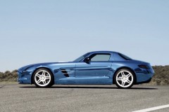 全新 Mercedes-Benz SLS AMG Coupe 绿色概念超跑视频短片