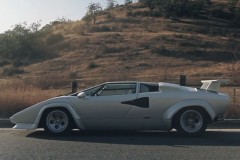 《When Outrageous Was Possible》﹣与 Petrolicious 杂志一起探究 Lamborghini 蓝博基尼超跑 Countach 的强劲魅力