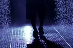 rAndom International 打造 Rain Room 艺术空间