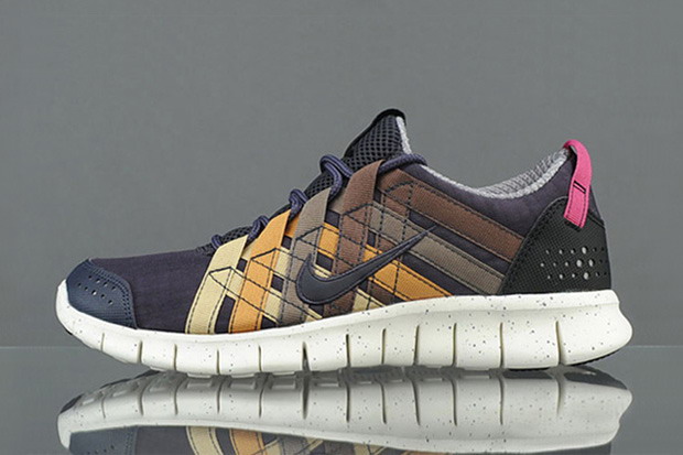 Nike Free Powerlines+ QS 鞋款