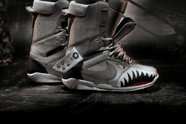 Nike Snowboarding Zoom Danny Kass QS Double Tongue Boot 雪靴