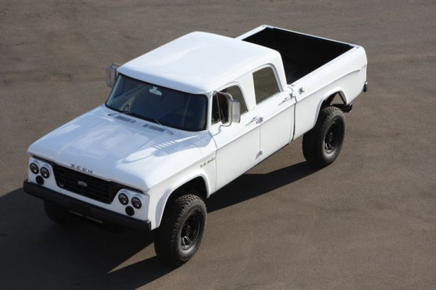 ICON 携手 Banks Power 改造 Dodge D200 Truck 车款
