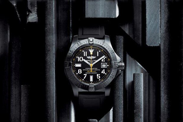 Breitling Avenger Seawolf Blacksteel Code Yellow 限量表款