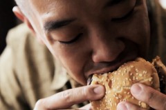与 Jeff Staple 一起到新泽西州展开「汉堡美食之旅」