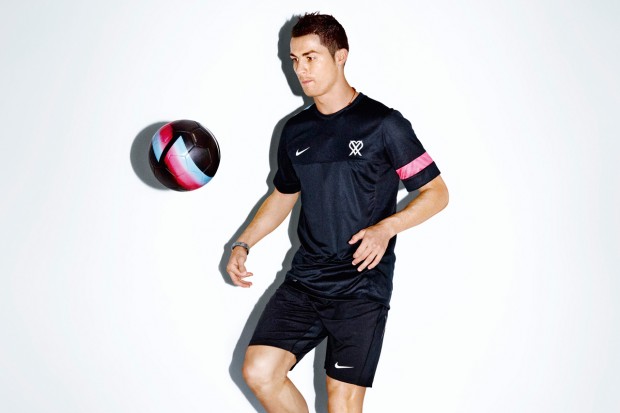 Nike 2012秋冬 Cristiano Ronaldo CR7 个人签名专属系列鞋款
