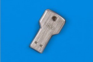 LaCie 推出 PetiteKey U 盘：体积更小，防水可达 100 米